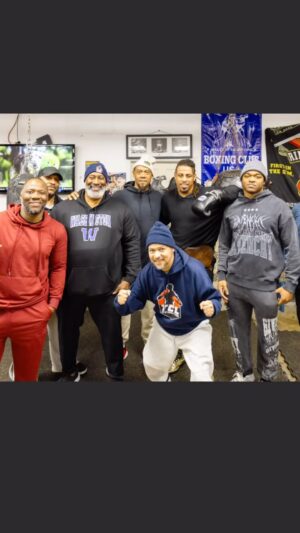 Greg Hardy Instagram - With the whole gang getting ready for @teamcombatleague season 2 montoya_boxing_ @tonymack_official @drbryant_ @amaricooper9 #themontoyadynasty @dallasenforcers #photodump @aj.graham.jr