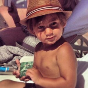 Greg Vaughan Instagram - I'm thinking you & me, drinks, poolside, what'd you say? ;)
#landanvaughan #charmer #stylebykids #parentstagged
