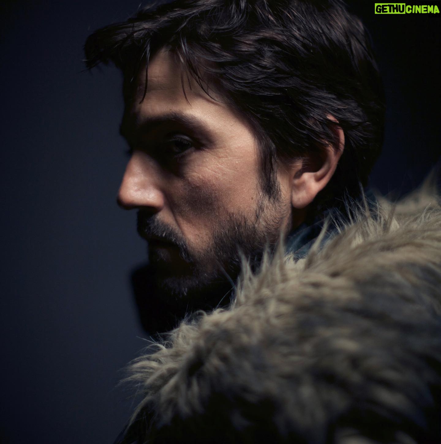 Greig Fraser - 15.5K Likes - I can’t believe it’s been five years since #RogueOne was released. What a dream it was for me to play in the @StarWars universe with our fearless Red Leader, #GarethEdwards. I went back and found some hair/ makeup/costume and lighting tests we did in the early days, as well as some iPhone snaps. Enjoy!! @lucasfilm @ilmvfx