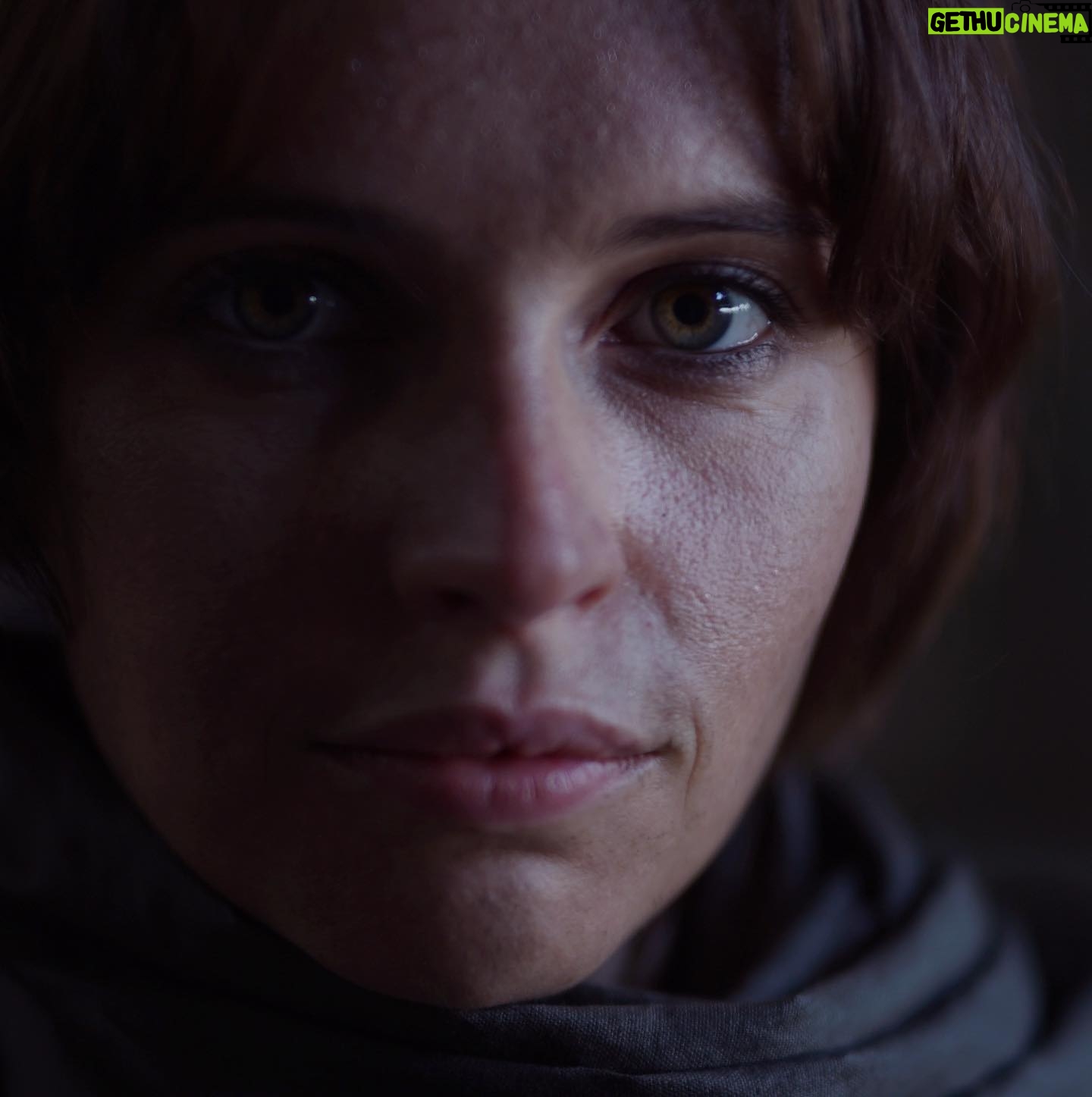 Greig Fraser - 15.5K Likes - I can’t believe it’s been five years since #RogueOne was released. What a dream it was for me to play in the @StarWars universe with our fearless Red Leader, #GarethEdwards. I went back and found some hair/ makeup/costume and lighting tests we did in the early days, as well as some iPhone snaps. Enjoy!! @lucasfilm @ilmvfx