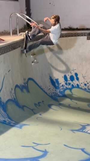 Greyson Fletcher Instagram - Thanks for the layover pool mission! @bucketsbrigade // 🎥 @deandickinson_ //