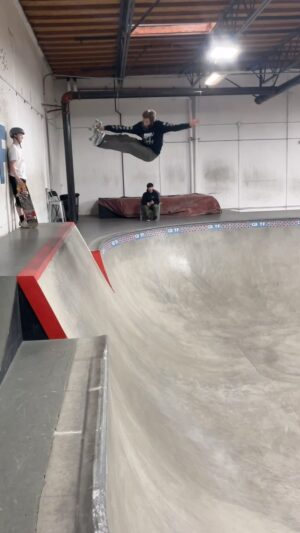 Greyson Fletcher Instagram - Rule number 1. Skating transition. No pushing in the bowl! Nobody likes rules.. 😆 // 🎥 @ruby_lilley //