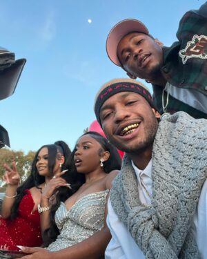 Guapdad 4000 Instagram - Sent my lil sister off to prom the other day 

her feet hurt ok, ima pick you up 
Too windy ok, ima hold down the red carpet my self 
Nothing to hold the balloons , ok tie that sh*t around my shoe .

I’ll be barefoot in this b*tch 

Ready 2 die bout my baby !!!!

#realbigbrother