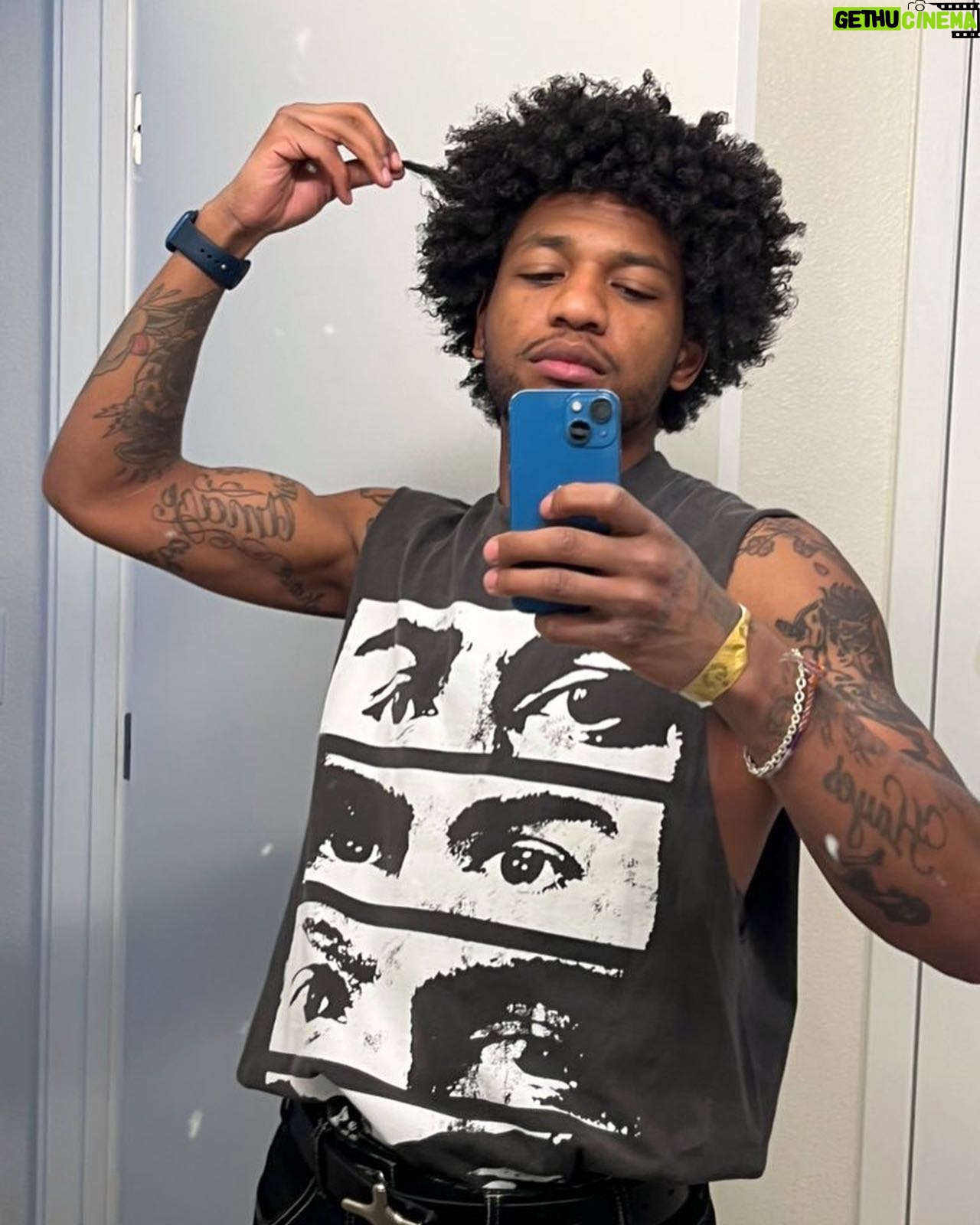 Guapdad 4000 - 8.4K Likes - I’m gonna tell my kids this was Annie, Good Morning