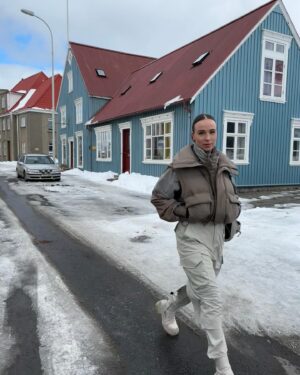 Guðrún Ýr Eyfjörð Instagram - Ísafjörður og @66north að gefa ✨