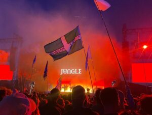 Gugu Mbatha-Raw Instagram - Glastonbury you are another dimension! 🌈✨🔥Thank you @defender for making my first @glastofest so special!
#defender