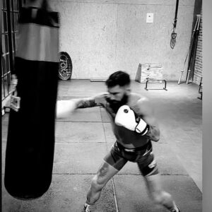 Guido Cannetti Instagram - Creo que es hora de pelear de nuevo en Argentina 🏆🇦🇷 yo tengo muchas ganas de pelear con mi gente
