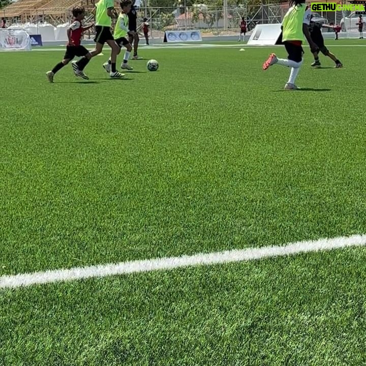 Guido Cannetti - 466 Likes - Hoy visité a un gran amigo que me dio la vida @joel_infusino en República Dominicana muy contento de ver tu progreso y como transmitís lo que tanto amas ⚽️ gracias por invitar a mis hijos a entrenar enseñándoles lo fundamental. Que linda cancha armaron @realromanafc te felicito mucho éxito 🏆