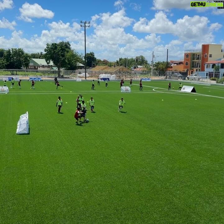 Guido Cannetti - 466 Likes - Hoy visité a un gran amigo que me dio la vida @joel_infusino en República Dominicana muy contento de ver tu progreso y como transmitís lo que tanto amas ⚽️ gracias por invitar a mis hijos a entrenar enseñándoles lo fundamental. Que linda cancha armaron @realromanafc te felicito mucho éxito 🏆