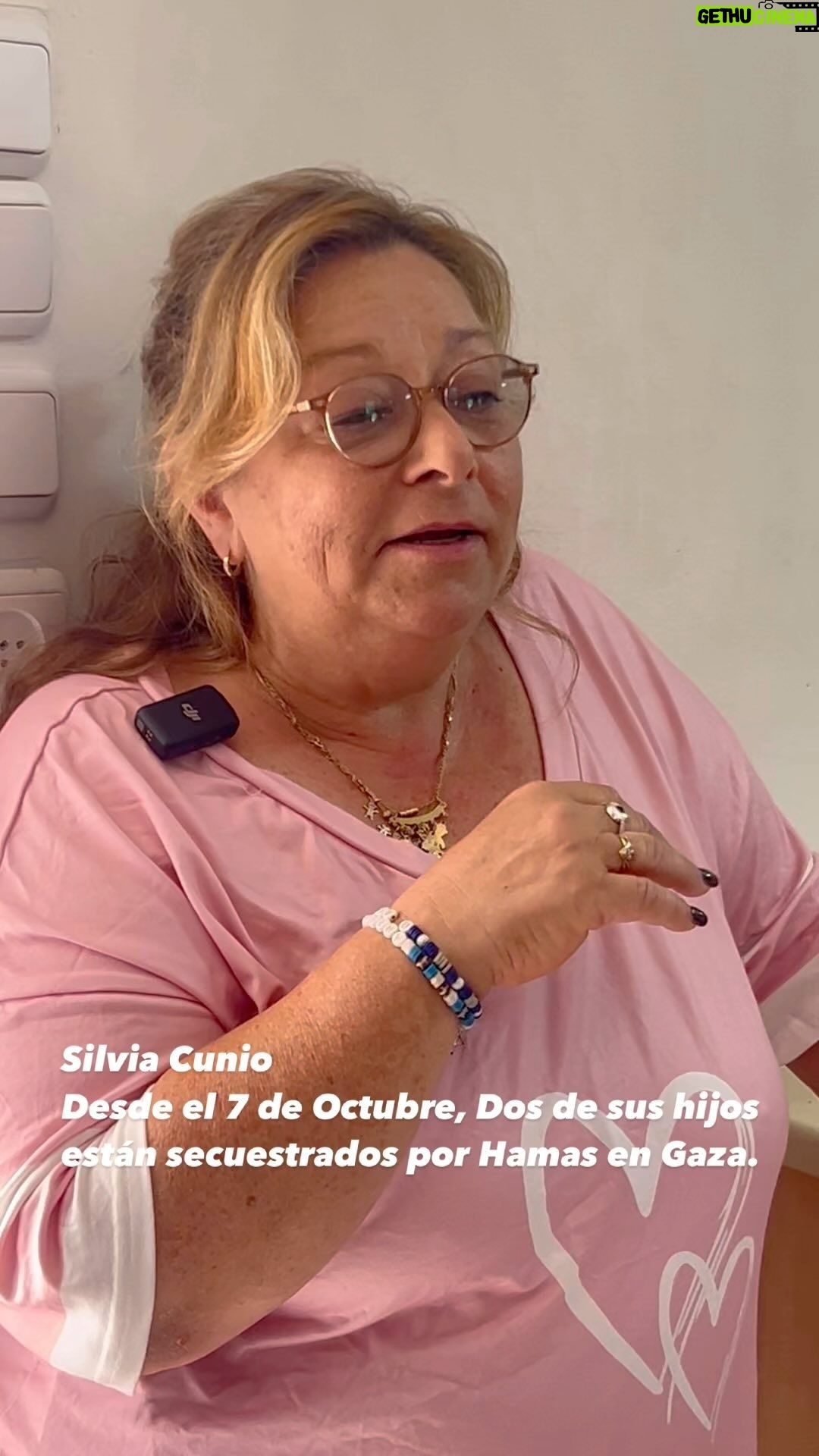Guido Massri - 3 Likes - Dos de los hijos de Silvia, están secuestrados por el grupo terrorista palestino Hamas desde el día 7 de Octubre. En noviembre supimos por una rehén liberada que ellos estaban con vida. No sabemos nada de ellos desde entonces. #bringthemhomenow🎗️