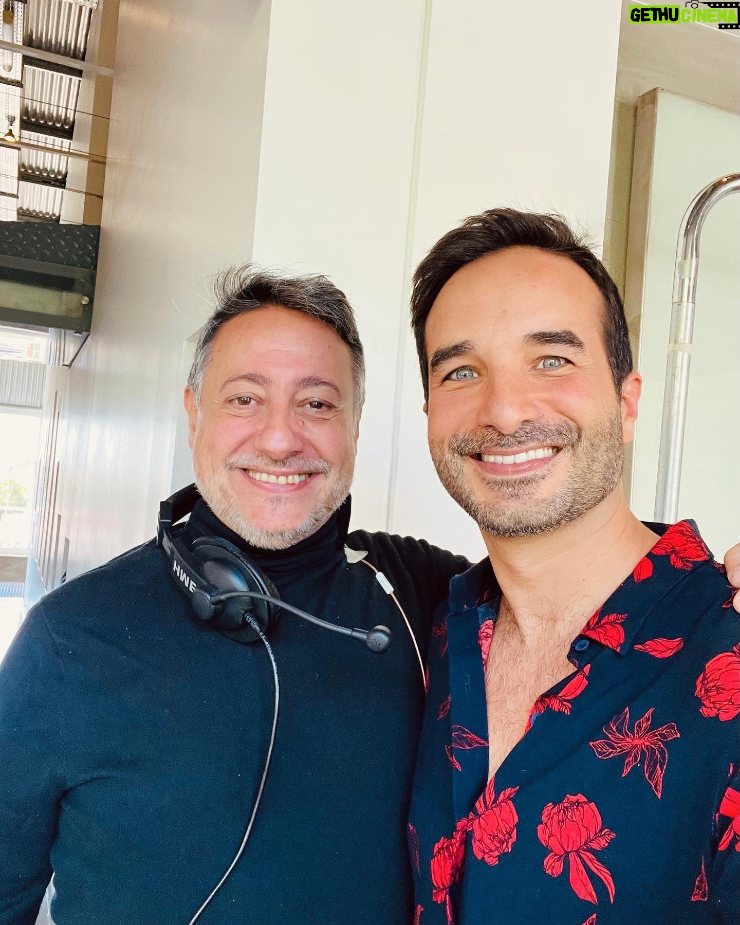 Guido Massri - 2.8K Likes - Y así me voy de Argentina una vez más con el alma llena. Fueron días llenos de amor del bueno: de la vieja, de los amigos de siempre.
De reencuentros con compañeros de trabajo, amigos, lugares, olores. Hoy me voy agradecido y con una sonrisa. Y con ganas de volver pronto, seguro que así será. 🇦🇷❤️