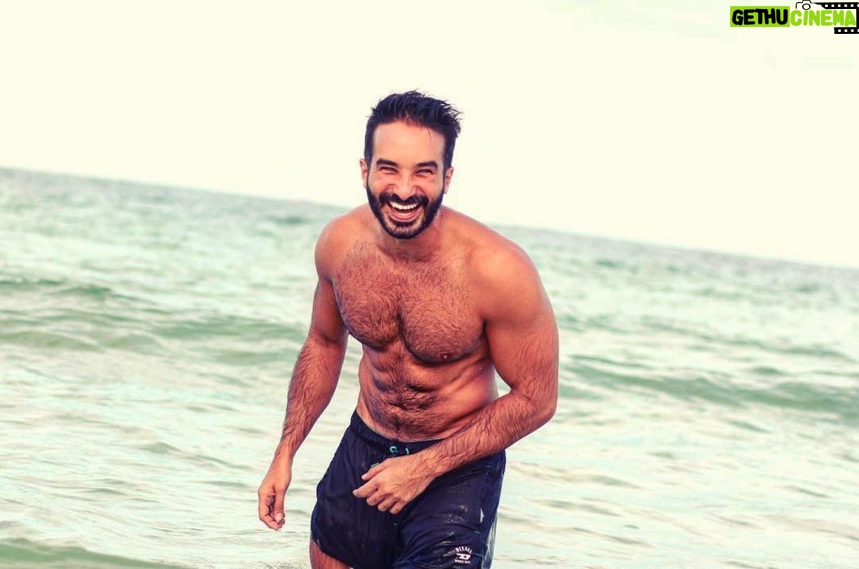 Guido Massri - 2.3K Likes - Reír hasta convertirte en Oriental.
#la #manhattan #beach