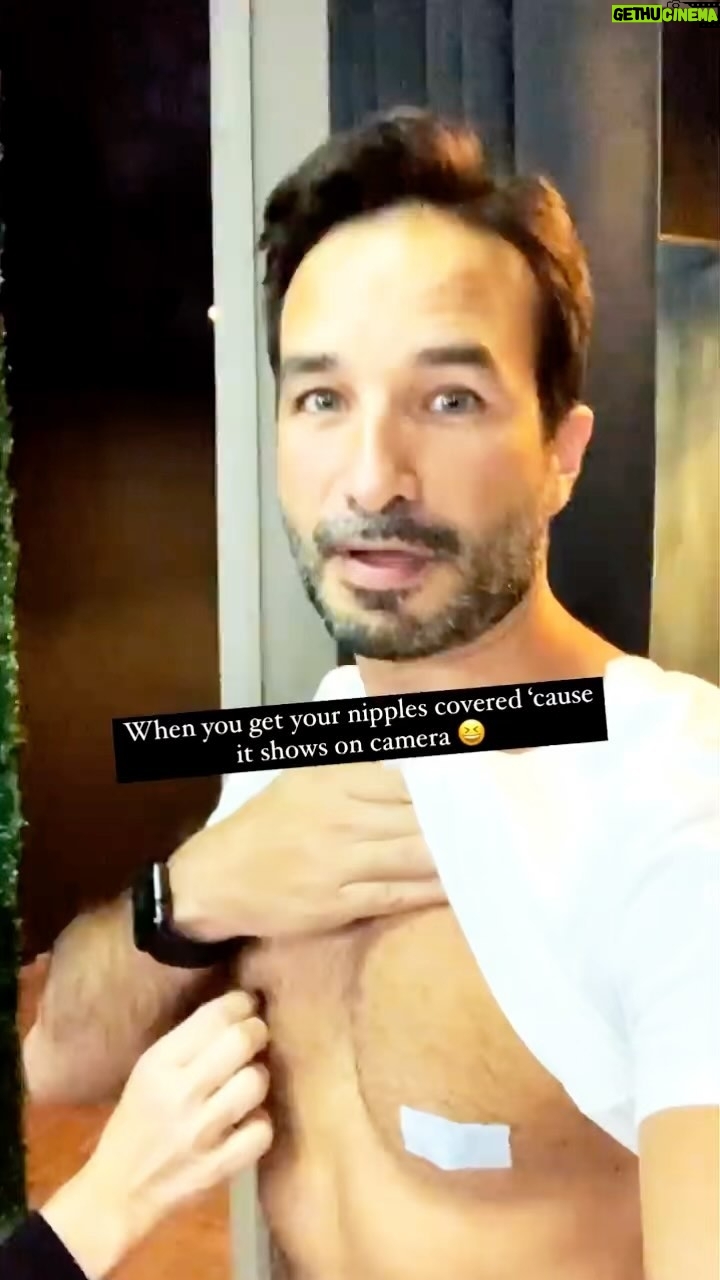 Guido Massri - 1.5K Likes - Ellos quieren salir en cámara #famousnipples