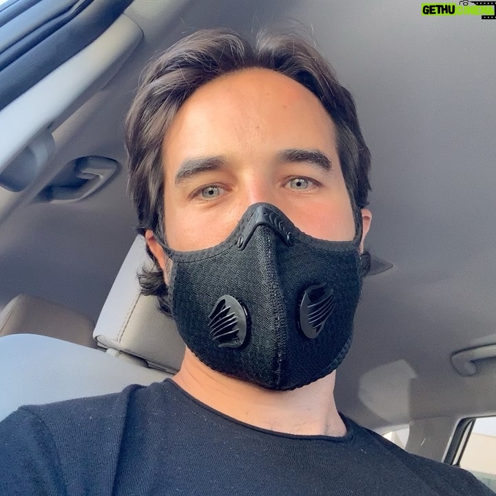 Guido Massri - 1.5K Likes - Hablemos con los ojos. Es lo único que se nos ve.
#pandemicstyle #newnormal