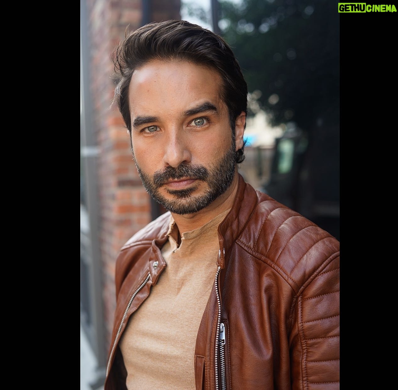 Guido Massri - 1.3K Likes - We all have that dark side. It’s human. Don’t be afraid to explore it.
#la #dark #actorlife #explore
📸 @wattleyph