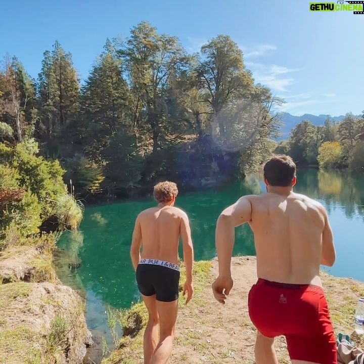 Guido Pennelli - 2.8K Likes - Refo 2023 @trownheadwear seguimos devolviendole el color a los bosques del 🌎 Acto/impacto