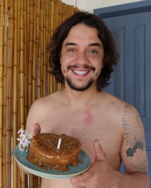 Guilherme Boury Instagram - comecei o dia quarentando nesse lugar tão especial🎂 #40 #bahia