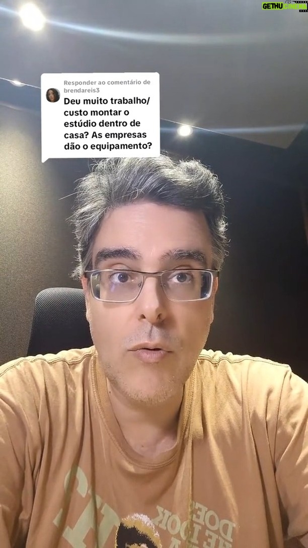 Guilherme Briggs - 18.8K Likes - Respondendo a um fã que perguntou se deu muito trabalho construir e montar o meu estúdio em casa. ❤️
Video que foi gravado durante o feriado de Carnaval.