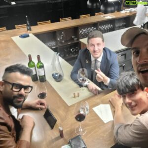 Guillaume Patry Instagram - 알베는 일무레또있고, 럭키형은 럭키인디아있고, 저는 라시네 있어요. 

청담동에서 작은 식당을 최근에 오픈했어요~ 고기집 아니고 😂 유럽식 파인다이닝 이에요.

벨기에출신 다니엘셰프가 만드 아뮤즈, 디져트, 하우스 막걸리, 빵까지 맛있게 정성있게 만들었어욤. 자리14개밖에 없어서 소모임, 데이트 아니면 가벽게 와인한잔 하기 분의기있는 곳이에요. 

관심 있으신분들 캐치테블로 예약하시면 됩니다~
@racinee_seoul

@daniel_togil 독일식당 언제 오픈할꺼야?? ㅋ

Just like my friends Alberto and Lucky have their own restaurant, I too now have Racinée. 

It's located in Cheong-Dam. No, it's not a Korean BBQ place, we serve European fine cuisine and wine. 

Chef Daniel from Belgium has 17 years of experience as sous-chef and pastry chef in Michelin starred restaurants in Europe and Canada. We only have 14 seats, that makes Racinée ideal for small meetups, dates or simply to enjoy some French wine.

For reservations, find us on catchtable (or catchtable international)