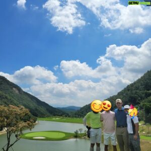 Guillaume Patry Instagram - 여긴 외국같지? 완벽한 골프장. 어딘지 안알려줌 @luckyinkorea