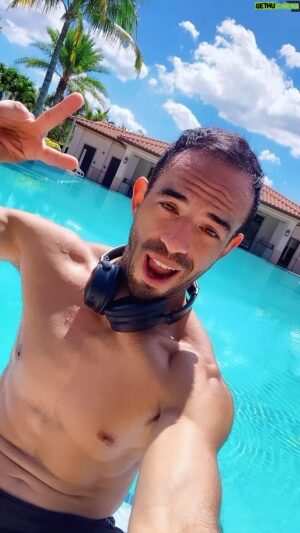 Guillermo Iván Instagram - Miami ❤️ 

#miami #today #weekend #guillermoivan #actors #actorslife #florida #actorslife