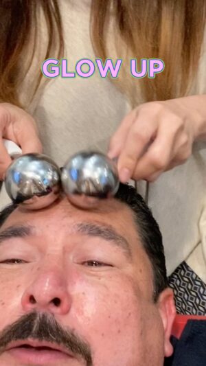 Guillermo Rodriguez Instagram - Happy Friday everybody 💙