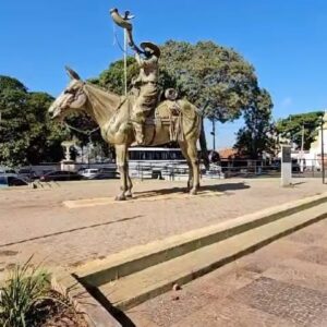 Guíto Instagram - É AMANHÃ!

Sim, de 17 a 19 de maio, chega o Revelando-SP em Barretos, festival gratuito para celebrar a tradição paulista.

Enquanto estamos em contagem regressiva, acompanhe com a gente um pouquinho do nosso backstage.

Os expositores já estão com a mão na massa, preparando o melhor da cultura paulista e esperando por você com muita culinária, artesanato e expressões artísticas.

O palco também está preparado para os shows do: Demônios da Garoa (@demoniosdagaroa) , Guito (@guitoshow), Cezar e Paulinho (@cezarepaulinho , Thiago Carvalho (@thiagocarvalhocantor) e a Orquestra Sinfônica Municipal de Barretos (@orquestradebarretos)

Não perca este evento:

17 a 19 de maio
10h às 22h
Recinto Paulo de Lima Correa

Estamos te esperando!

📷 @jaimes1984 

#revelandosp #barretos #governosp #culturasp #apaa #tudoviracultsp