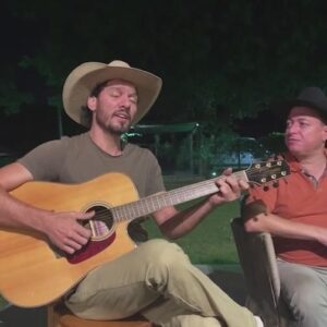 Guíto Instagram - @guitoshow 
Obrigado meu irmão pela visita e por ser o que é, artista, sertanejo, caipira, autêntico e verdadeiro! 
Você com seu talento honra a história da cultura caipira no Brasil 🇧🇷