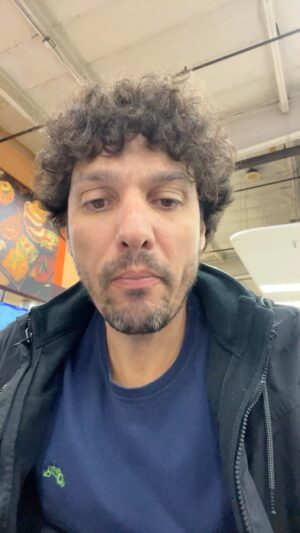 Guíto Instagram - Estou aqui em Lós Angeles , na verdade Anaheim, para o @thenammshow  um grande evento de música “, a convite da @hohnermusic !! Vai acompanhando a saga aí !! #guito #ontheroad