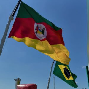 Guíto Instagram - Meu amado Rio Grande do Sul. Irmãos que vivo e convivo. O que mais surge agora são pix de tudo quanto há e que muitas vezes são desviados. Confio muito nos CTG’s de vcs mesmos. Frequentei e acredito na solidariedade autêntica e não como moeda de troca política. Marquem aqui CTGs que eu possa confiar as minhas doações e dos meus seguidores que querem ajudar, por favor. Não quero fazer pix alheio. Quero ajudar diretamente quem precisa. #rgs #riograndedosul