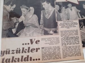 Gül Arcan Instagram - Anılar 2: yıl 1983 canımız ağabeyimiz rahmetli YILDIRIM GÜRSES nişan yuzuklerimizi takarken @yildirim_gurses_  GÜNAYDIN ❤️
