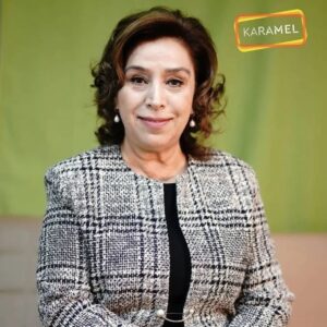 Gül Arcan Instagram - Dört yıl önce tüm ekip aynı gemide yola çıkmaya YEMİN ettik. Hayal ederek çıktık yola. Türlü duygular, dalgalara dönüştü. Çarptık, sallandık ama yıkılmadık. Çünkü YEMİN ettik.Yolumuzu bekleyenlere, yolculuğumuzu izleyenlere.. YEMİN ettik birbirimize, ailemize. Yolculuğumuzun sonuna gelmişken de teşekkür etme vakti geldi.. Bu geminin mimarına, kaptanlarına, makinistlerine, mühendislerine, aşçıbaşlarına, kamarotlarına ve yelkenleri havalandıran milyonlarca rüzgara teker teker teşekkür ederim.. Alkışlarla ilerleyen bir başka gemide görüşmek dileğiyle..
Önce sevgiler hemen ardından saygılarımla..
Gül Arcan