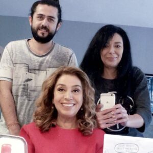 Gül Arcan Instagram - Biz yine hazırız hasta bile olsam perde kapanmamalı. İyi pazarlar herkese. Beddua etmeyin neolur tutuyor 🙂🙂#gularcanofficial #karamelyapım #cavidan #yemin #kanal7 @dilekdb34 @kuaformurattoprak