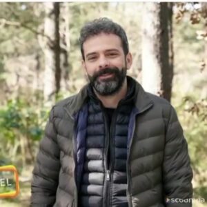 Gül Arcan Instagram - Videomun devamı, sigdiramamisim yine ahh bu instegram ne zaman anlasacagim seninle 😁😁❤️🌹#yemin #kanal7 #karamelyapım @gokberkdemirci @esrademircicoban @deryakurtulusoktarr @can_cglr @melahatabbasova @gurkantavukcuoglu @cansinminagur @berkantmuftuler @elifozkul @miranefe.achilov @canverel @yagmursahbazovaofficial @hulya_aydin @hakanarslan.official @reyhanpekar @mustafa.simsekkkk