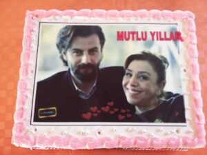 Gül Arcan Instagram - Karamel yapıma sonsuz teşekkürler #gülarcan #cavidan #kanal7#karamelyapım#yemin