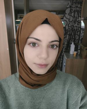 Güliz Aybay Instagram - Bozkırına dönen Zeynep 💞
.
.
.
.
.
.
.
.
.
.
.
.
.
.
.
.
.
.
#gönüldağı 
#trt1 
#bozkır