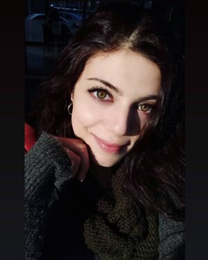 Güliz Aybay Instagram - Kaşımızda kavak yelleri esiyormuş essiiin🌬️