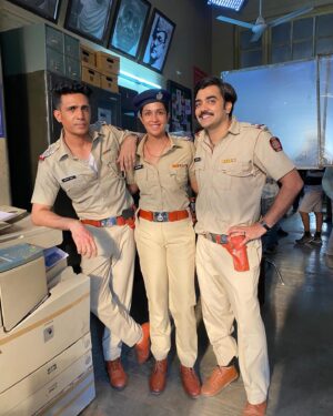Gulshan Devaiah Instagram - #badcop #bts 
@fremantleindia presents
BADCOP by @aditya_datt 
Only on @disneyplushotstar 
Ep 4 out now!!
New episodes every #Thursday