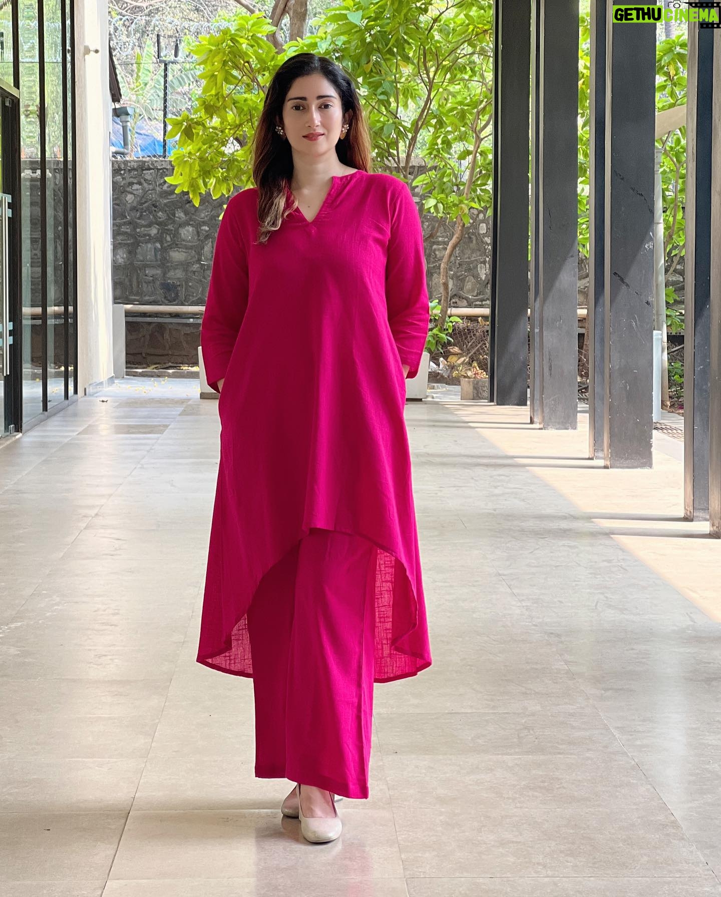 Gungun Uprari - 21.2K Likes - Dressing up for summer vibes ❤️
With @unidraa 🌸
.
.
.
.
.
.
.
#suits #fashion #suit #style #suitstyle #dresses #onlineshopping #indianwear #kurti #ethnicwear #bridal #menswear #kurtis #dress #punjabisuits #instafashion #cotton #wedding #designer #indianfashion #ethnic #designersarees #lehenga #fashionblogger #india