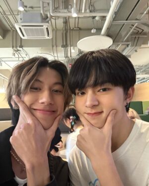 Guntapat Kasemsan Na Ayudhya Instagram - จบแล้วนะครับสำหรับ #ภารกิจลับฉบับแฟนด้อม ดีใจมากๆที่ได้เป็นส่วนหนึ่งของซีรี่ส์เรื่องนี้ ขอบคุณพี่ๆนสดทุกคน พี่นิวพี่มิวนิคพี่ฝ้ายพี่หยาพี่ติวเตอร์เซญ่าละก็ทุกๆคนเลยนะครับ เวลามากองรู้สึกเหมือนอยู่บ้านเลย อบอุ่นมากๆ ขอบคุณพี่ภาสสำหรับโอกาสในครั้งนี้ ละก็ขอบคุณ TrueID และ Bearcave มากๆเลยนะครับ สุดท้ายนี้ขอบคุณแฟนๆทุกๆคนมากๆเลยที่ดูเรื่องนี้จนจบ ผมคงเก็บเรื่องราวนี้ไว้ในความทรงจำไปอีกนานเลย ขอบคุณนะครับ🤍 ปล.หารูปเจ้มิวนิคไม่เจอเอารูปนี้ละกัน ฮ่าฮ่า