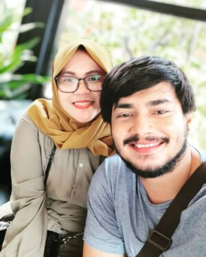 Guntara Hidayat Instagram - Dear Istriku..HAPPY ANNIVERSARY

Semoga ALLAH TA’LA selalu melindungi dan meridloi kita.

Wahai istriku dan ibu dalam keluarga. Sungguh tidak ada yg bisa membalas semua pengorbananmu buat aq n anak2
selain kmu akan dicintai oleh ALLAH dan smoga ALLAH memasukan kita semua kedalam surga Nya. Tetaplah Istiqomah dan sabar dalam menjalani kehidupan ini
Yakin lah ALLAH tidak akan menyia2kan kita.
Semoga qta selalu dalam keberkahan ALLAH
Maaf klo aq banyak kurang buat kmu
Maaf klo selalu buat salah
Maaf buat smua hal yg aq lakuin yg salah dan kurang buat kmu

Love you🥰🥰🥰🥰🥰
@_anti24_