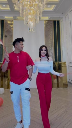 Guntur Triyoga Instagram - Kebahagiaan Kami Memperingati Hari Jadi Ke -78 Tahun Indonesia Tercinta 🇮🇩