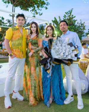 Guntur Triyoga Instagram - Selamat Ulang Tahun Dear @maharanikemala Terkasih, Selamat Hari Jadi Pernikahan yang Ke 10 Tahun, Do'aku Semoga Ka Rani & Ajik Selalu Penuh Kebahagiaan, Sejak Mengenalmu 7 Tahun Lalu, Kamu Tetap Sama, Selalu Penuh Senyuman Dan Menebar Kebaikan Bagi Sesama.
Kami  Semua Mencintaimu 💕
