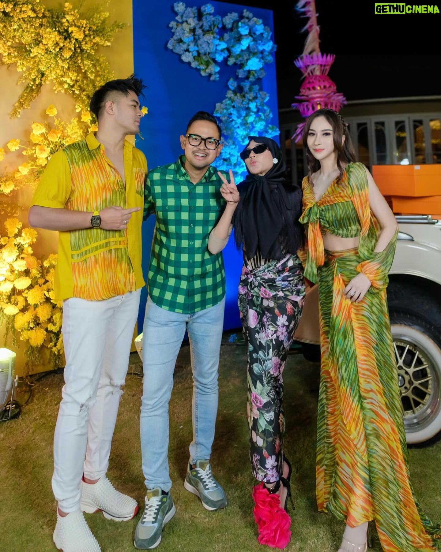 Guntur Triyoga - 114.6K Likes - Selamat Ulang Tahun Dear @maharanikemala Terkasih, Selamat Hari Jadi Pernikahan yang Ke 10 Tahun, Do'aku Semoga Ka Rani & Ajik Selalu Penuh Kebahagiaan, Sejak Mengenalmu 7 Tahun Lalu, Kamu Tetap Sama, Selalu Penuh Senyuman Dan Menebar Kebaikan Bagi Sesama.
Kami Semua Mencintaimu 💕