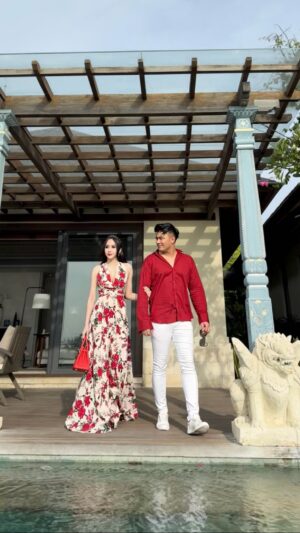 Guntur Triyoga Instagram - Menikmati Setiap Pemadangan Yang Indah Dan Udara Yang Segar Dengan Penuh Syukur 🌴♥️ 

Thank you for being such an Amazing Resort @jumeirahbali 
Dress by @prisloved.id 
#jumeirah #jumeirahbali