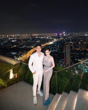 Guntur Triyoga Instagram - Beautiful View With Beautiful Wife ❤️