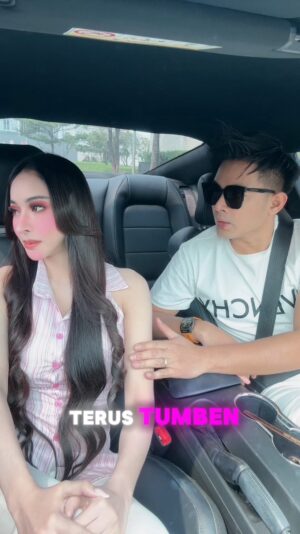 Guntur Triyoga Instagram - Pinkish Makeup Gini Kan 😟
Jangan Lupa Besok Pagi Jam 09:00 AM Kami Live Tiktok Banting Harga 🩷