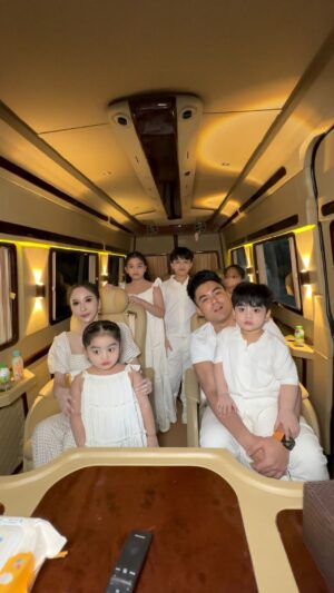 Guntur Triyoga Instagram - Baby Alexa Liat Hantu? 😧 Kaget Mommy Nak.
#allahumabarik #familygoals #husbandandwife