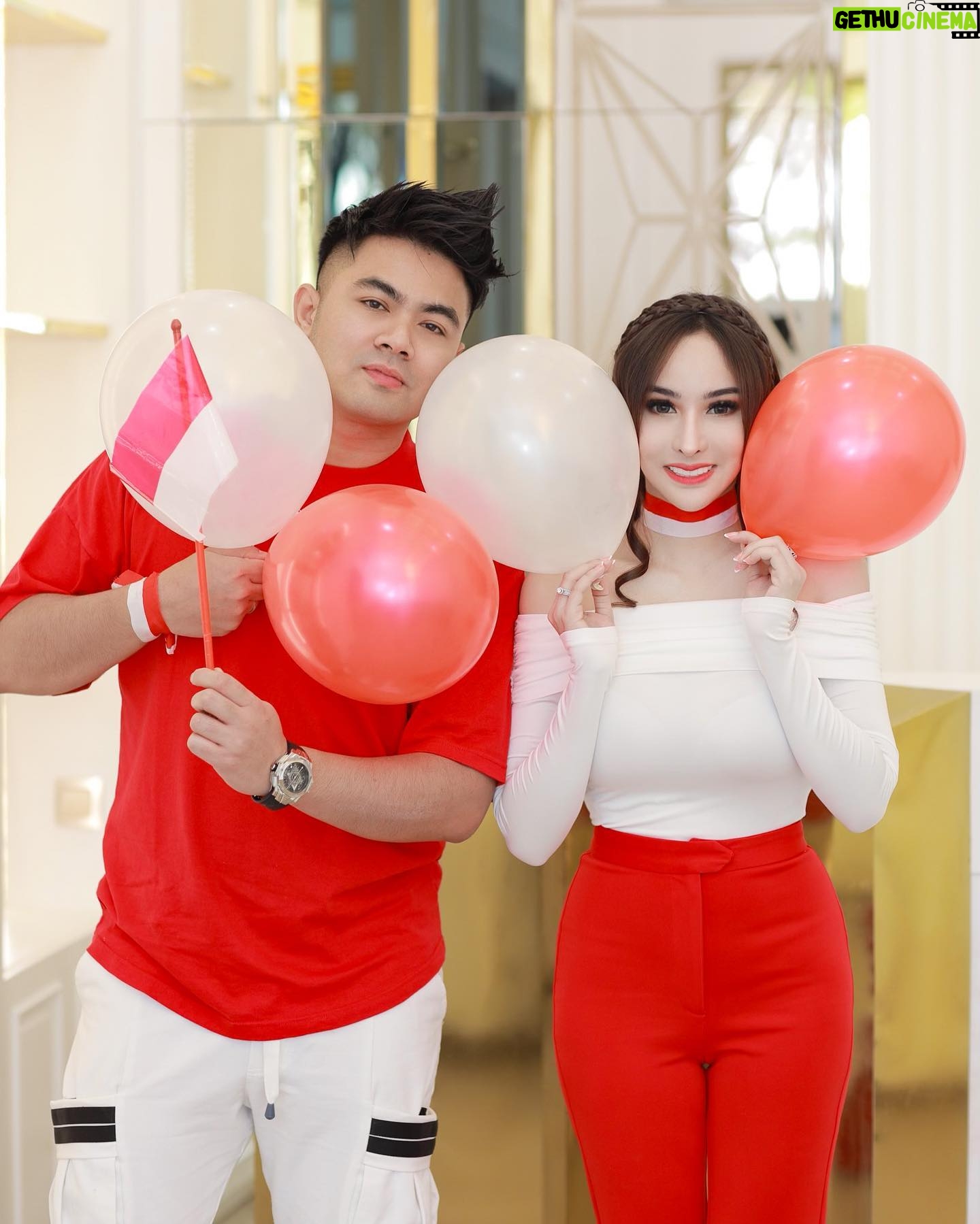 Guntur Triyoga - 121.7K Likes - Negri Elok Amat Ku Cinta 🇮🇩 #17agustus