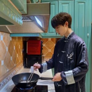Guo Junchen Instagram - Let me cook for you 🧑🏻‍🍳